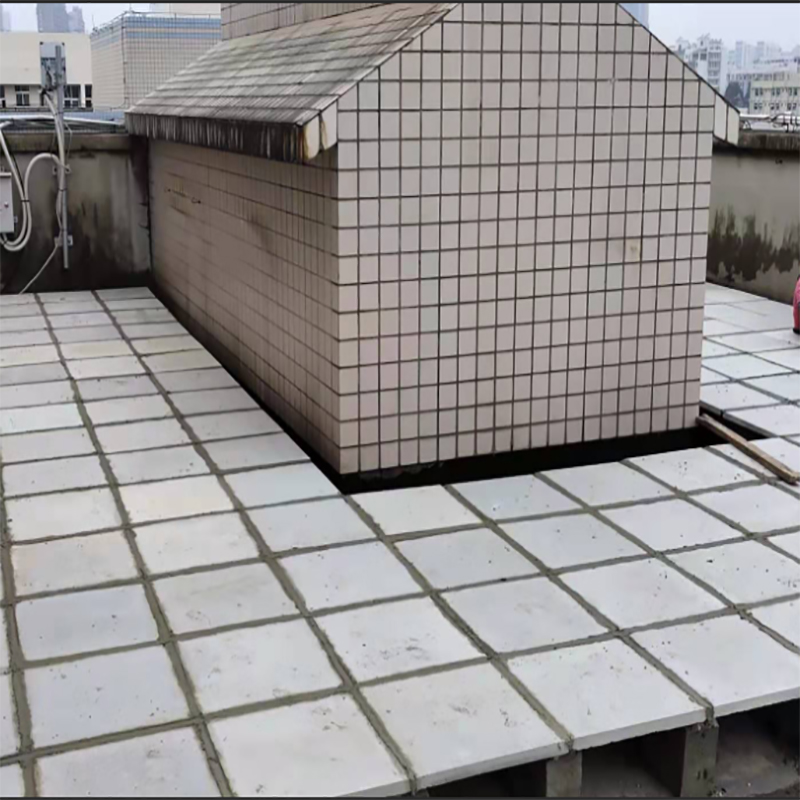 Aluminum alloy insulated flat panels on the roof